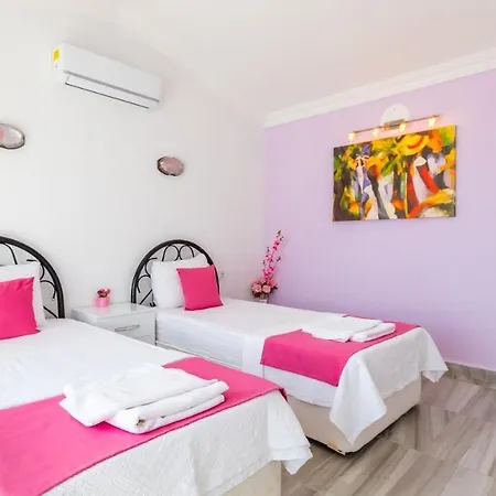Villa Serenity 4 *