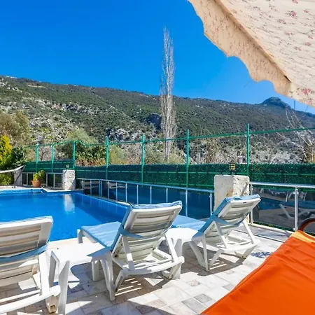 Villa Serenity 4 *