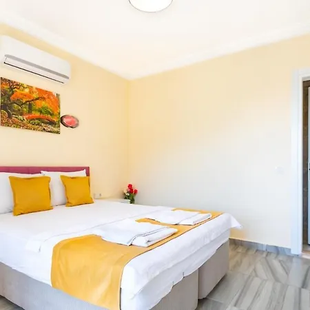 Villa Serenity 4 *